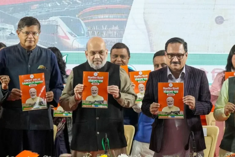 बीजेपी संकल्प पत्र 3: अनधिकृत कॉलोनी, श्रमिक, दुकानदार के लिए क्या-क्या वादे, जानिए...