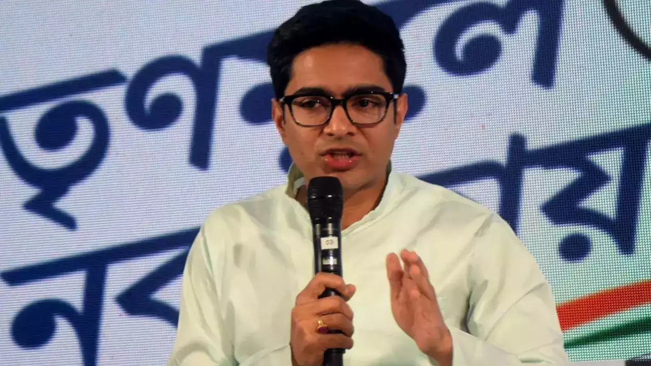 Bengal School Job Scam: पश्चिम बंगाल स्कूल नौकरी घोटाले में CBI का नया आरोप पत्र, अभिषेक बनर्जी का नाम आया सामने....
