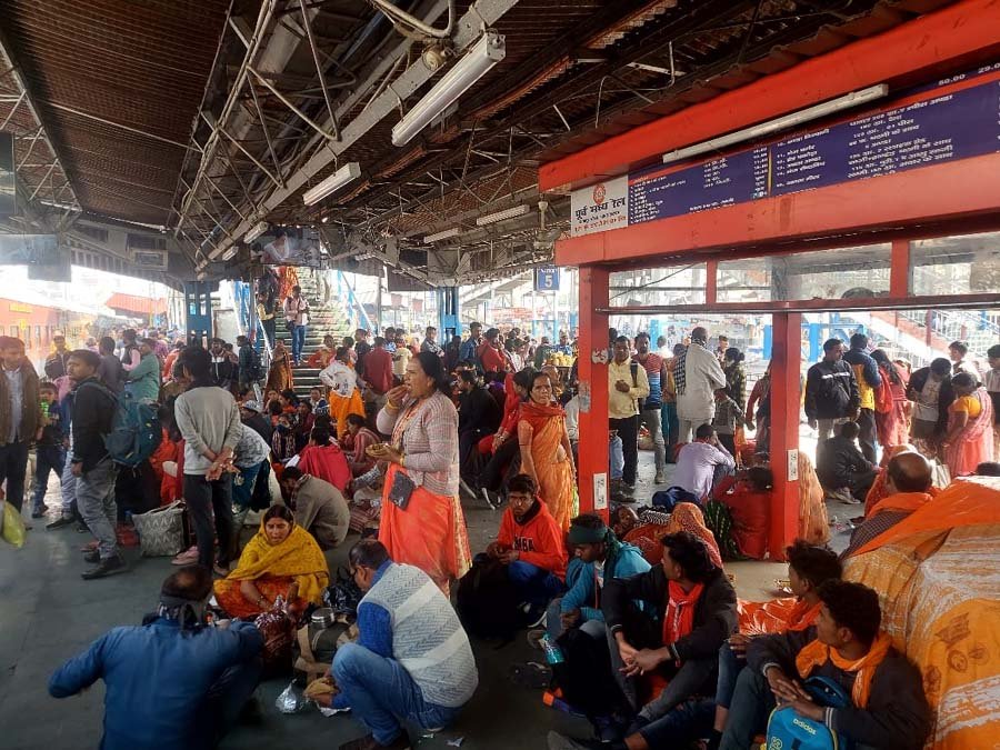 Raipur Breaking : दिल्ली में भगदड़ के बाद एक्शन में सरकार