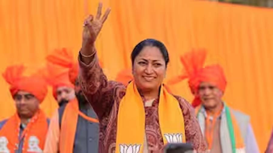 Rekha Gupta : पहली बार विधायक और सीधे दिल्ली की CM, आखिर कौन हैं ये भाजपा नेत्री?.........