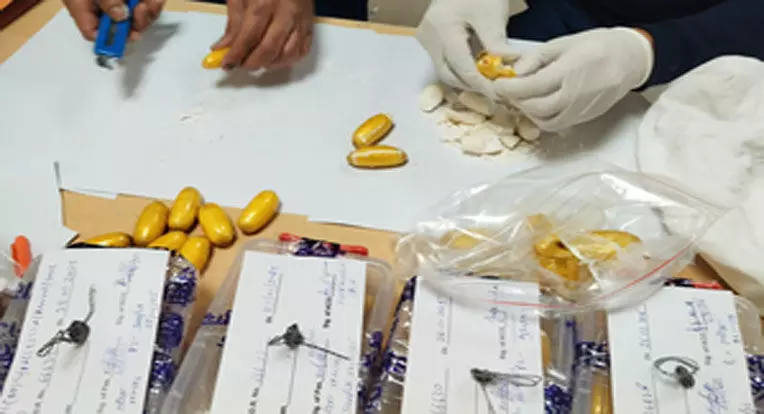 Drugs Smuggling Racket: विदेशी महिला के पेट से निकला करोड़ो के कोकीन से भरे कैप्सूल...