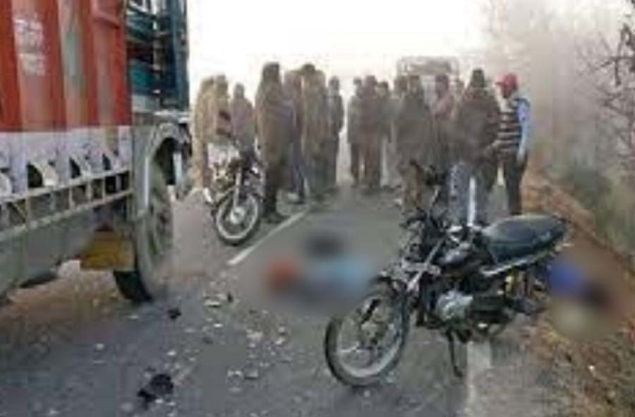 Mahoba Road Accident