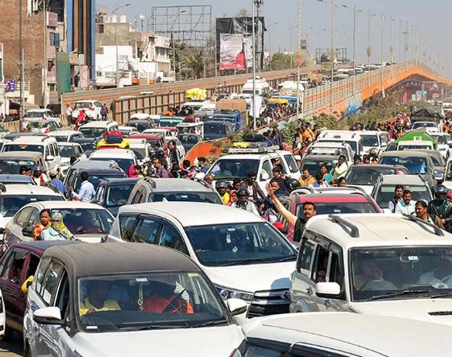 Mahakumbh 2025 : मांघी पूर्णिमा से पहले महाकुंभ में महाजाम, श्रद्धालुओं को भारी परेशानी.....