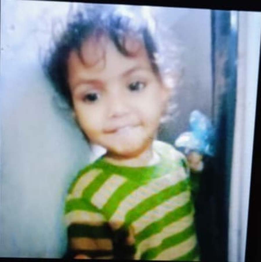 Bhilai News : स्कूली वैन की चपेट में आने से 2 साल की बच्ची की दर्दनाक मौत.....