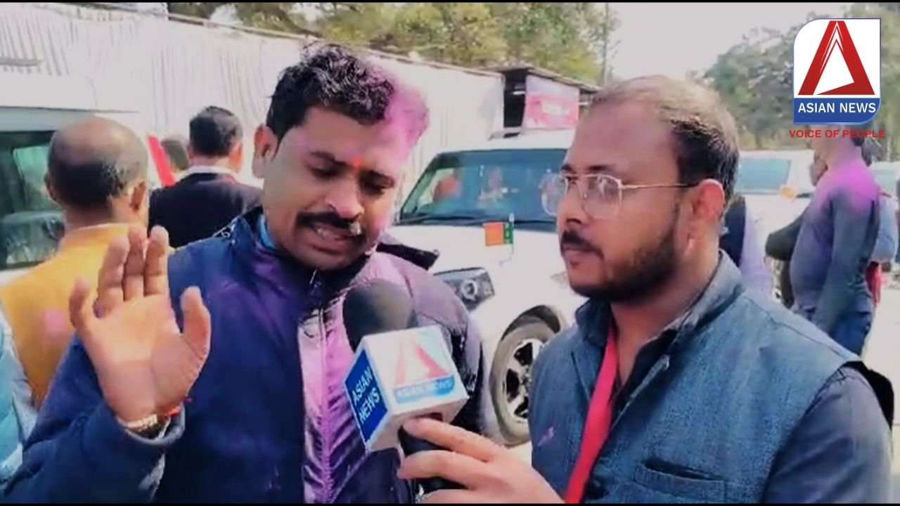Ayodhya Milkypur : अयोध्या के भाजपा कार्यालय में जश्न का माहौल....