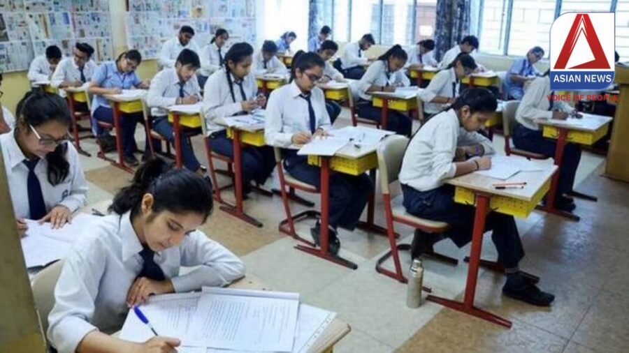 CBSE Board Exam 2025 : 12वीं कक्षा की सीबीएसई बोर्ड परीक्षा शुरू, छात्रों में उत्साह.....