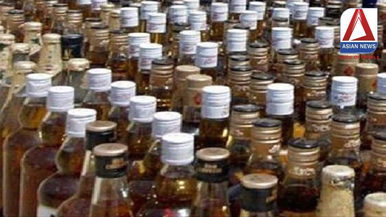 Durg Breaking : जेवरा सिरसा में पुलिस का छापा, 350 पेटी अवैध शराब जब्त...