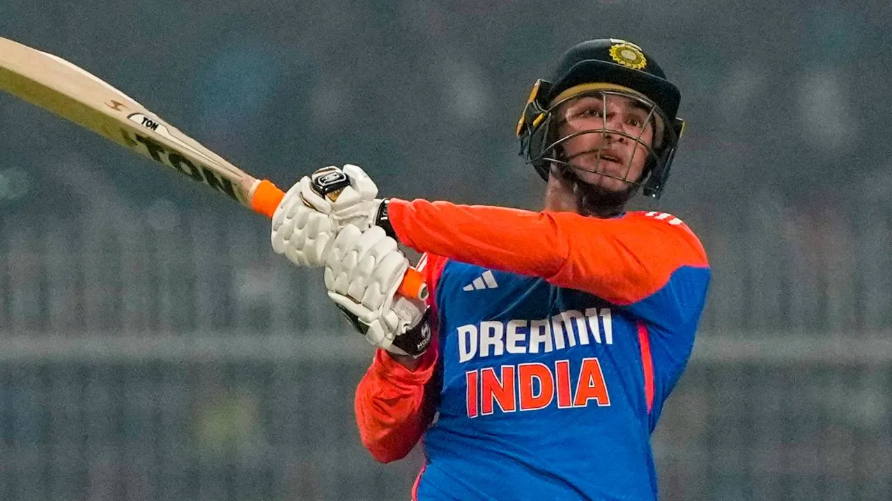 Ind vs Eng 5th T20 : अभिषेक शर्मा ने इंग्लैंड के खिलाफ सबसे तेज T20 शतक लगाकर तोड़े रिकॉर्ड...