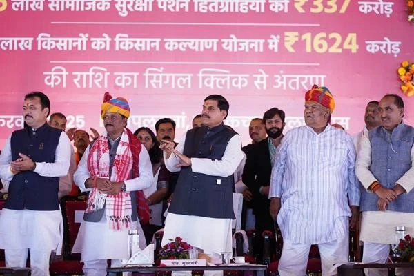MP News : 1.27 करोड़ लाड़ली बहनों के खाते में जमा हुई 1553 करोड़ रूपए की किश्त...