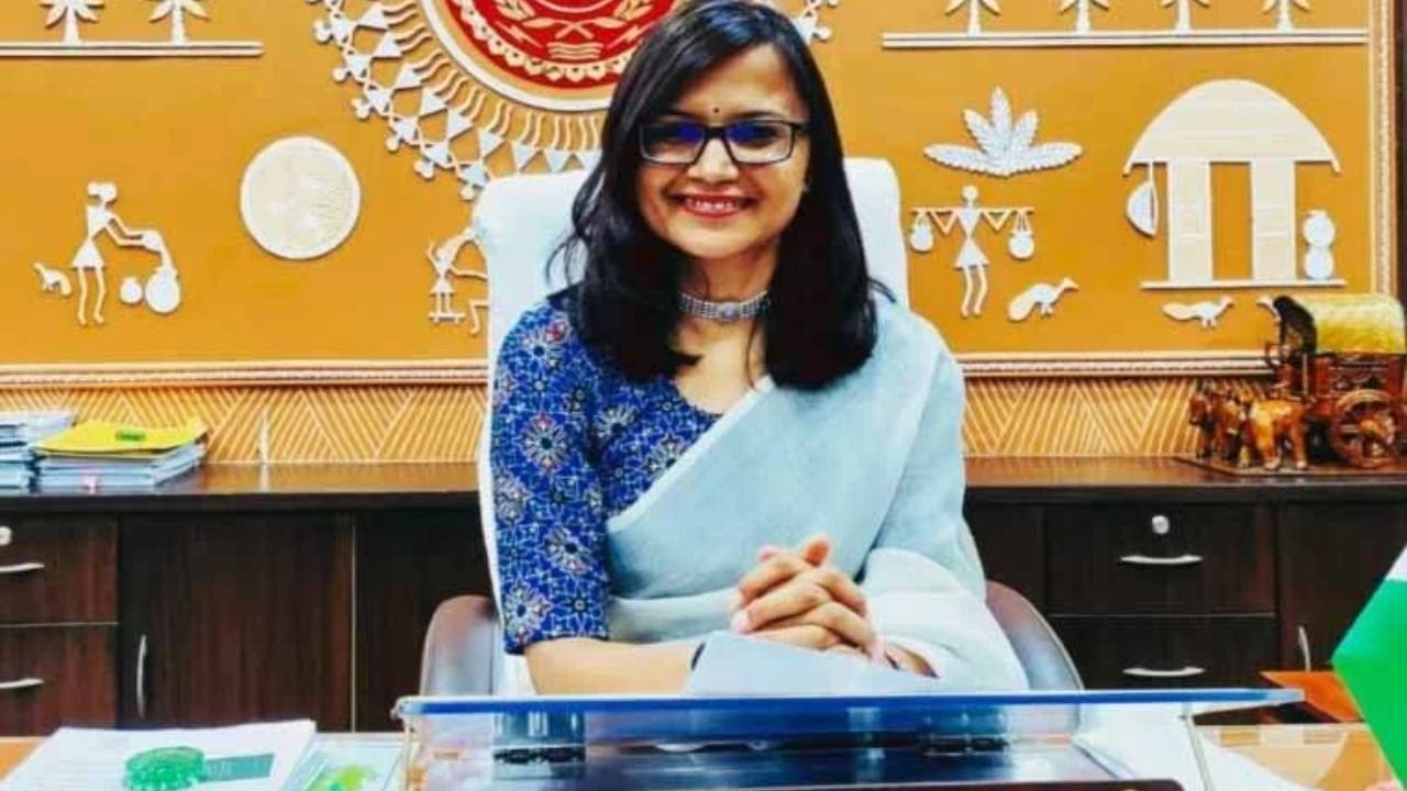 CG News : IAS ऋचा प्रकाश चौधरी को केन्द्र सरकार में प्रतिनियुक्ति, वाणिज्य मंत्रालय में डिप्टी सेक्रेटरी के रूप में नई भूमिका...