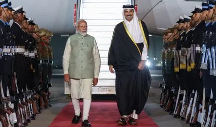 Tamim bin Hamad Al Thani : भारत दौरे पर आए कतर के अमीर शेख, स्वागत को पहुंचे PM मोदी...