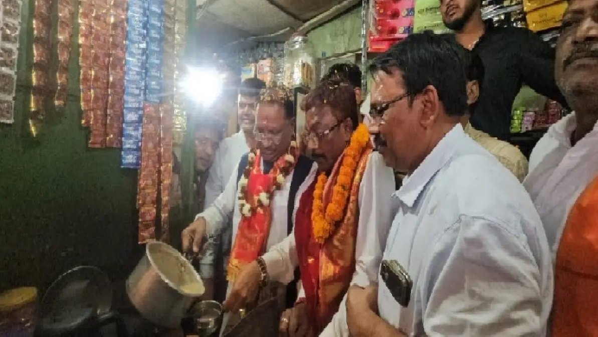 सीएम साय की चाय : कहां मुख्यमंत्री ने बनाई चाय, किस -किस ने लिया स्वाद जरूर जानें