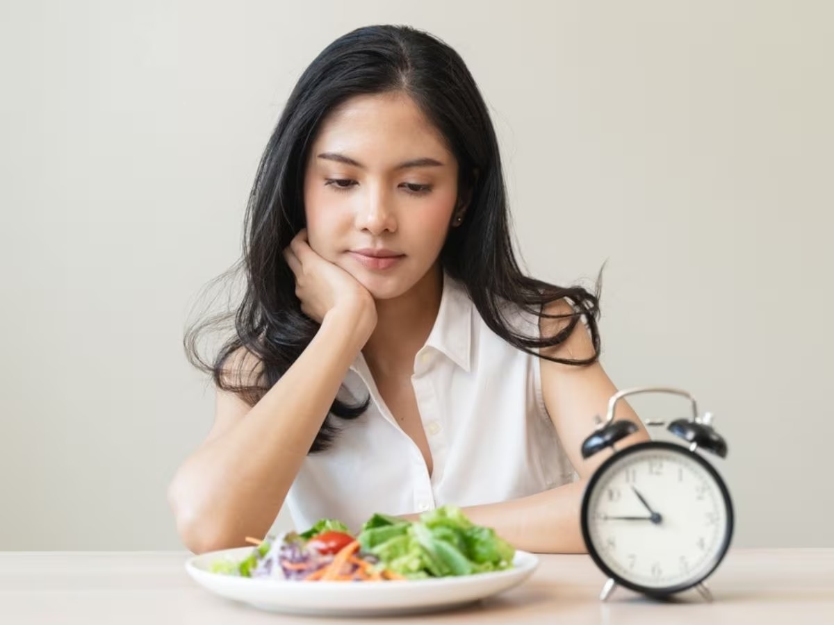 Health Care : लेट डिनर से हो जायें सावधान! हो सकता हैं भारी नुकसान... Health Care : लेट डिनर से हो जायें सावधान! हो सकता हैं भारी नुकसान...