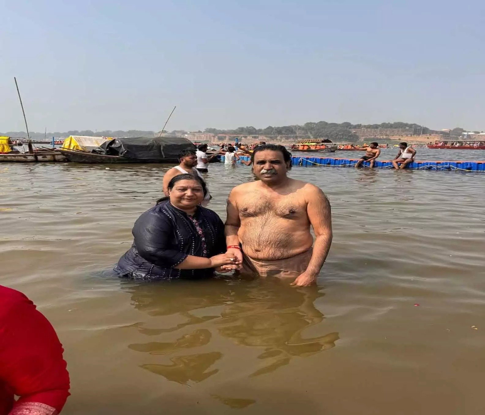 Mahakumbh 2025: विधायक राजेश मूणत ने संगम में लगाई आस्था की डुबकी…