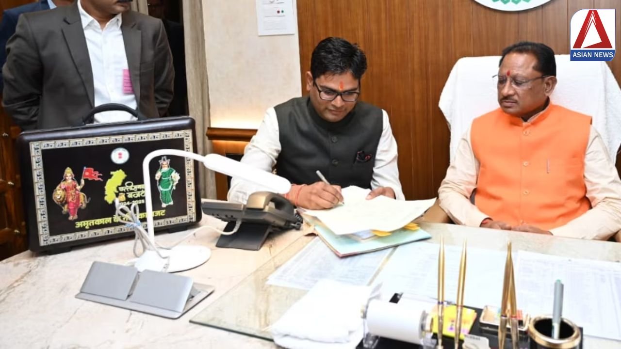 CG News: मुख्यमंत्री साय के विभागों के बजट प्रस्तावों पर वित्त मंत्री संग विस्तृत विचार-विमर्श...