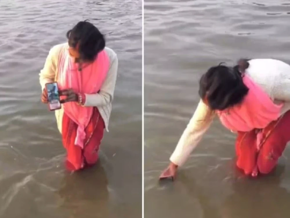 Video Viral : पत्नी ने वीडियो कॉल पर पति को कराया ऑनलाइन स्नान, लोग बोले- गोपी बहू का लेटेस्ट वर्जन...