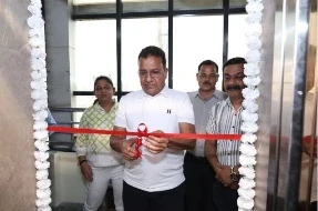 सिंघानिया बिल्डकॉन के हेड आफिस में आरएलवीटी टेक्निकल स्टाफ ने स्टाल किया लिफ्ट, बटन दबा कर सिंघानिया बिल्डकॉन के सीएमडी सुबोध सिंघानिया ने किया शुभारंभ..