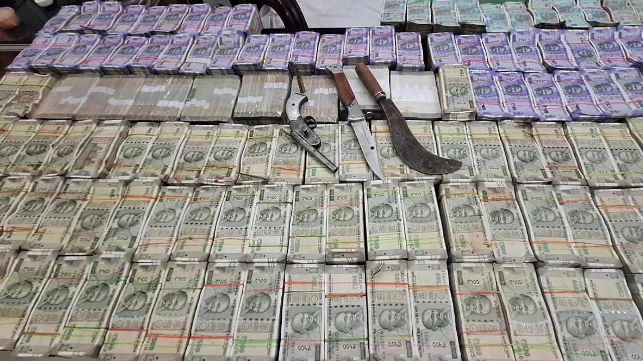 ओडिशा में 3.51 करोड़ की लूट का खुलासा, अंतरराज्यीय गिरोह के 8 सदस्य गिरफ्तार...