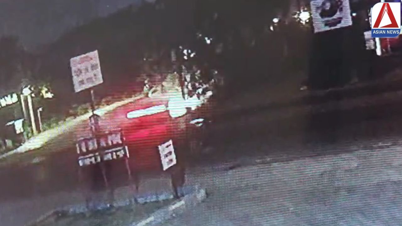 Raipur Breaking: तेज रफ्तार कार खंभे से टकराई, दो की मौत...