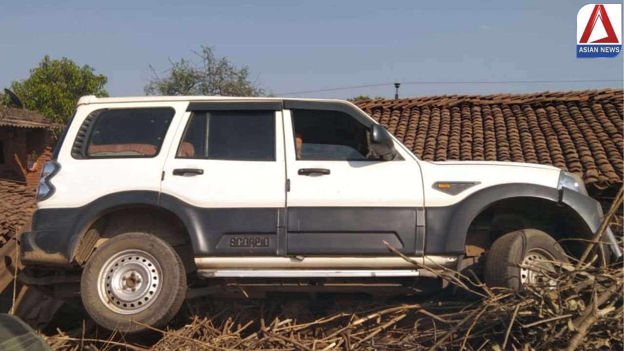 Balod Breaking: अनियंत्रित होकर घर में घुसी SUV...
