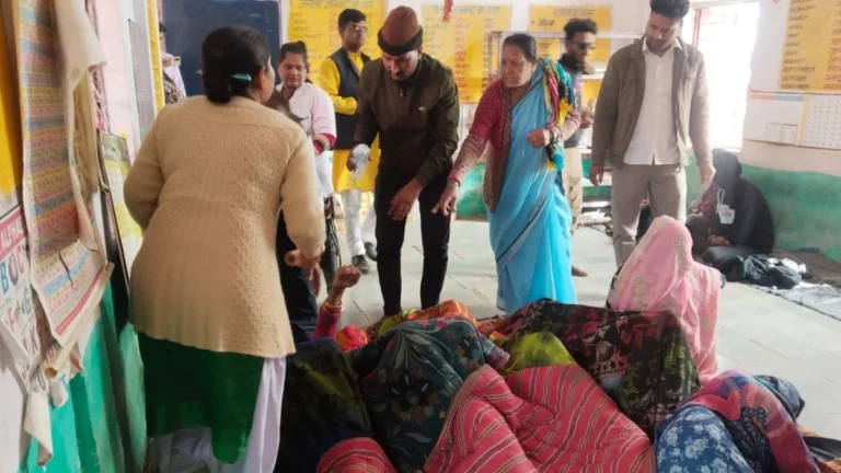 अचानक 300 लोगों की कैसे बिगड़ी तबियत : जान कर हैरान रह जायेंगे आप
