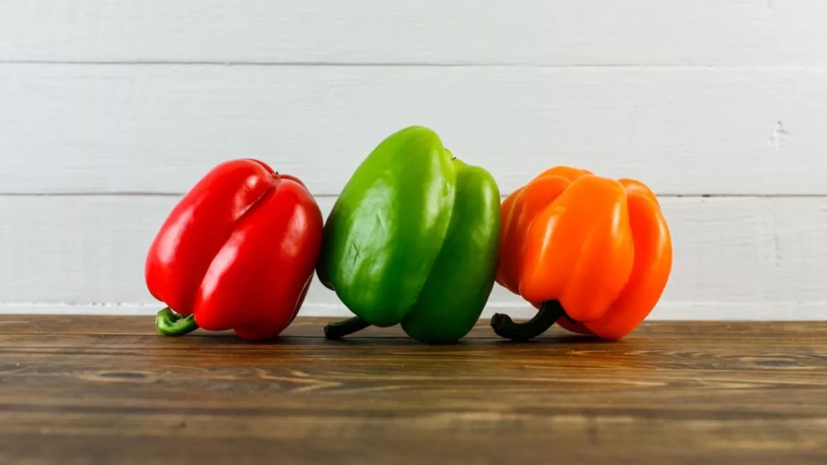 शिमला मिर्च के अनगिनत फायदे: इम्यूनिटी बढ़ाने से वजन घटाने तक, जानिए इसके चमत्कारी गुण...