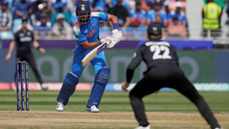 CT 2025 IND vs NZ : भारत ने न्यूजीलैंड को दिया 250 रनों का लक्ष्य, श्रेयस अय्यर ने खेली शानदार पारी...