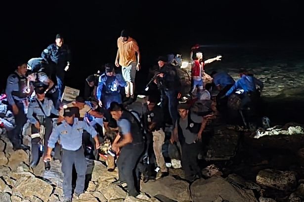 Honduras Plane Crash: मशहूर गरीफुना संगीतकार ऑरेलियो मार्टिनेज समेत 12 की मौत... 2 1 JS363295375