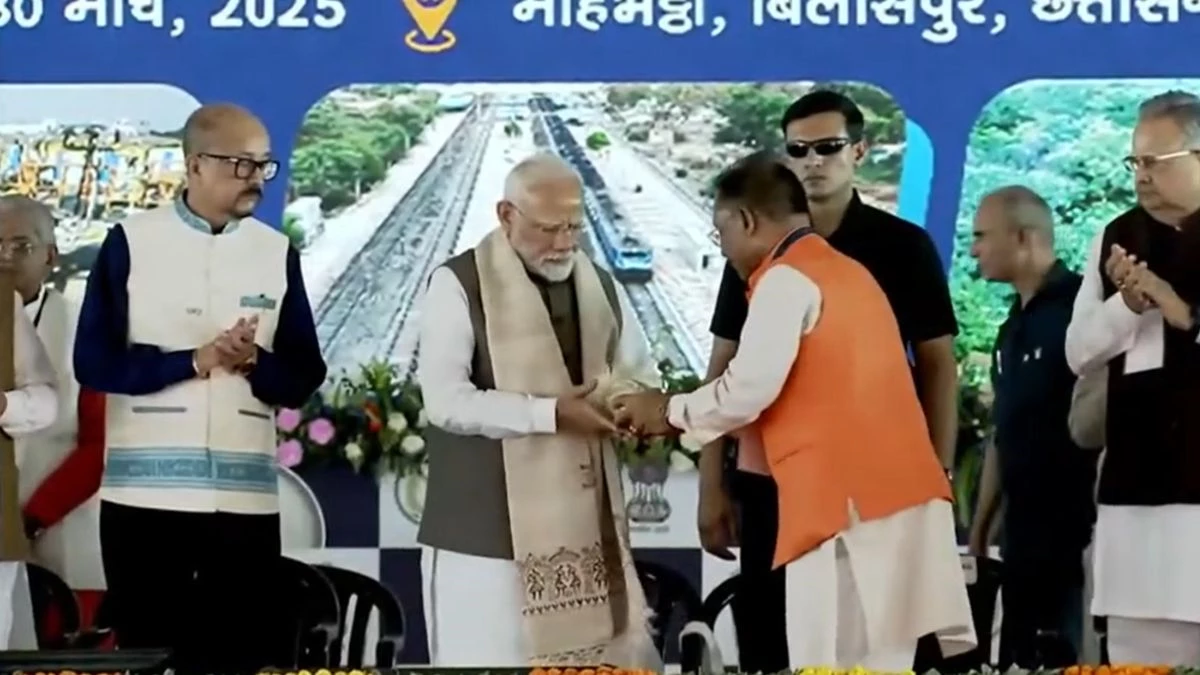 PM Narendra Modi Live: प्रधानमंत्री नरेंद्र मोदी पंहुचे बिलासपुर, देखिए लाइव...