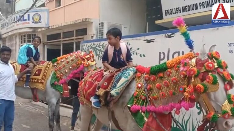 शिक्षा के प्रति समर्पण: पिता ने जुड़वा बेटों को घोड़े पर बैठाकर भेजा स्कूल...