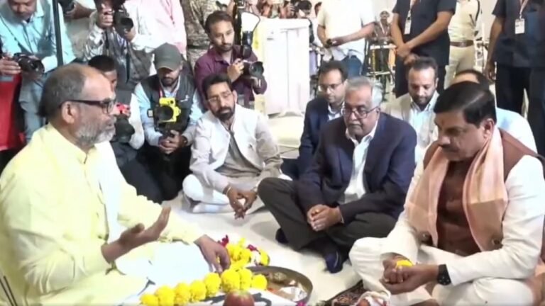 MP News: सीएम मोहन यादव ने किया 19 फैक्ट्रियों का भूमिपूजन, चंबल में विकास की नई सौगात...