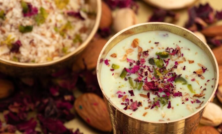 Holi 2025: होली पर बनाएं ठंडी-ठंडी ड्राई फ्रूट शरदाई, सेहत और स्वाद दोनों में लाजवाब...