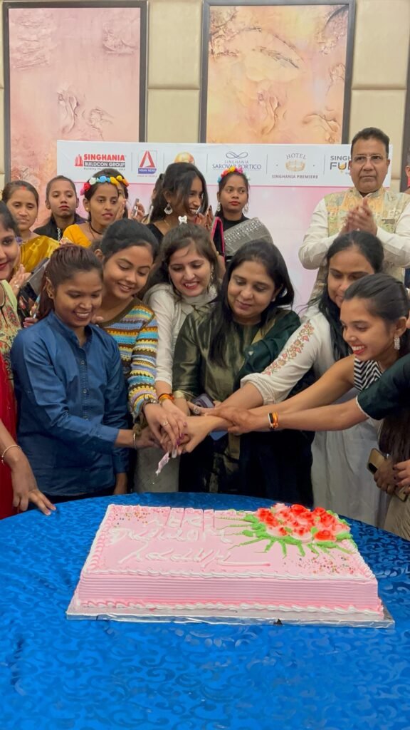 सिंघानिया बिल्डकॉन परिवार ने मनाया शानदार महिला दिवस... 2 WhatsApp Image 2025 03 08 at 6.45.17 PM