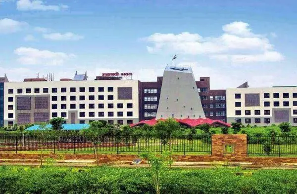 CG News: राज्य प्रशासनिक सेवा में बड़ा फेरबदल, 11 अधिकारियों के हुए तबादले...