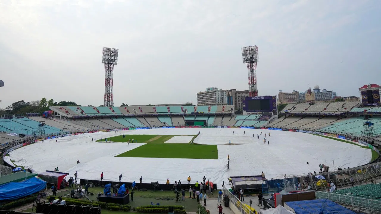 IPL 2025: अगर KKR vs RCB मैच बारिश की भेंट चढ़ा, तो किस टीम को मिलेगा फायदा? जानें IPL का ये नियम...