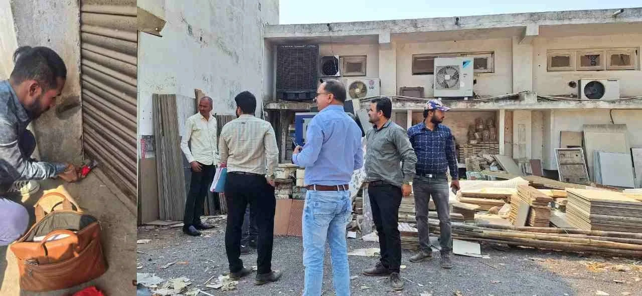 Raipur News: टैक्स बकायादारों पर नगर निगम की बड़ी कार्रवाई, कई गोडाउन सील...