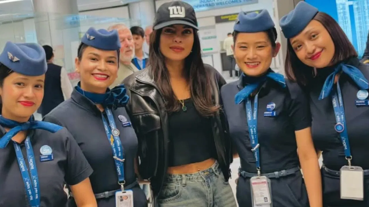Priyanka Chopra Reached Odisha: ओडिशा पहुंचीं प्रियंका चोपड़ा, एयरलाइन क्रू संग वायरल हुई तस्वीर...