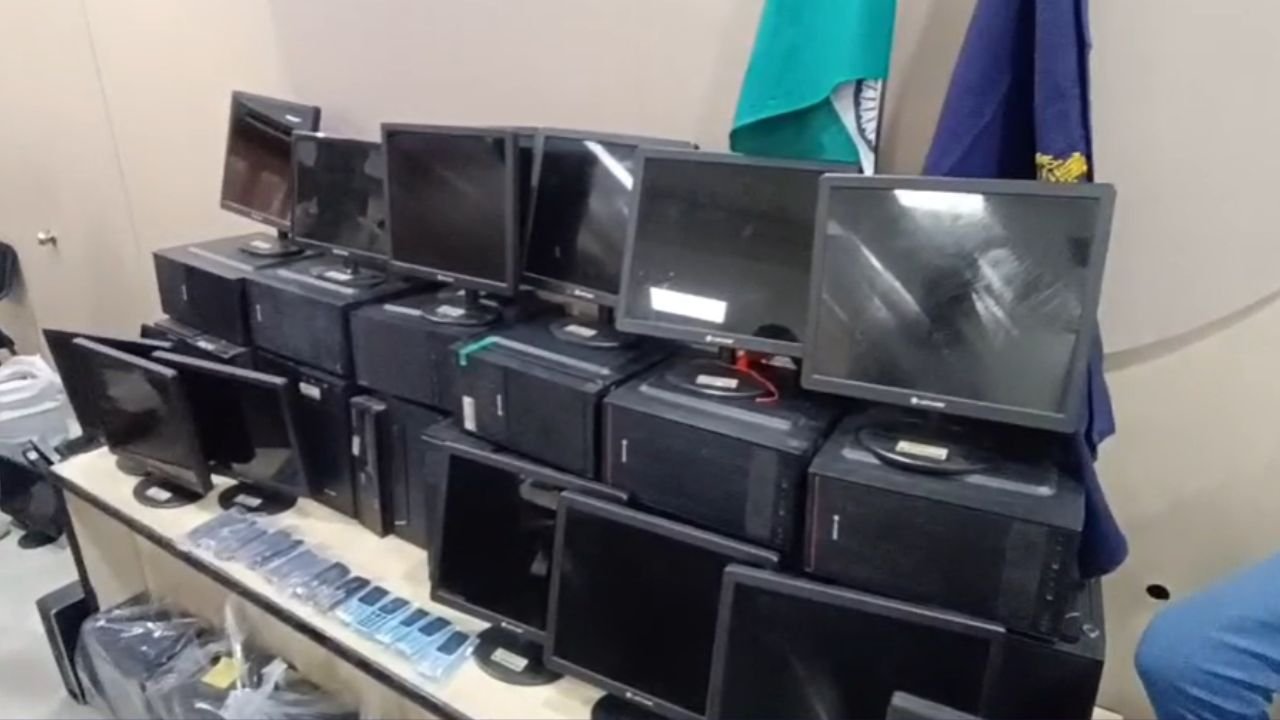 MP News: देवास पुलिस ने किया फर्जी कॉल सेंटर और एडवाइजरी गिरोह का भंडाफोड़...