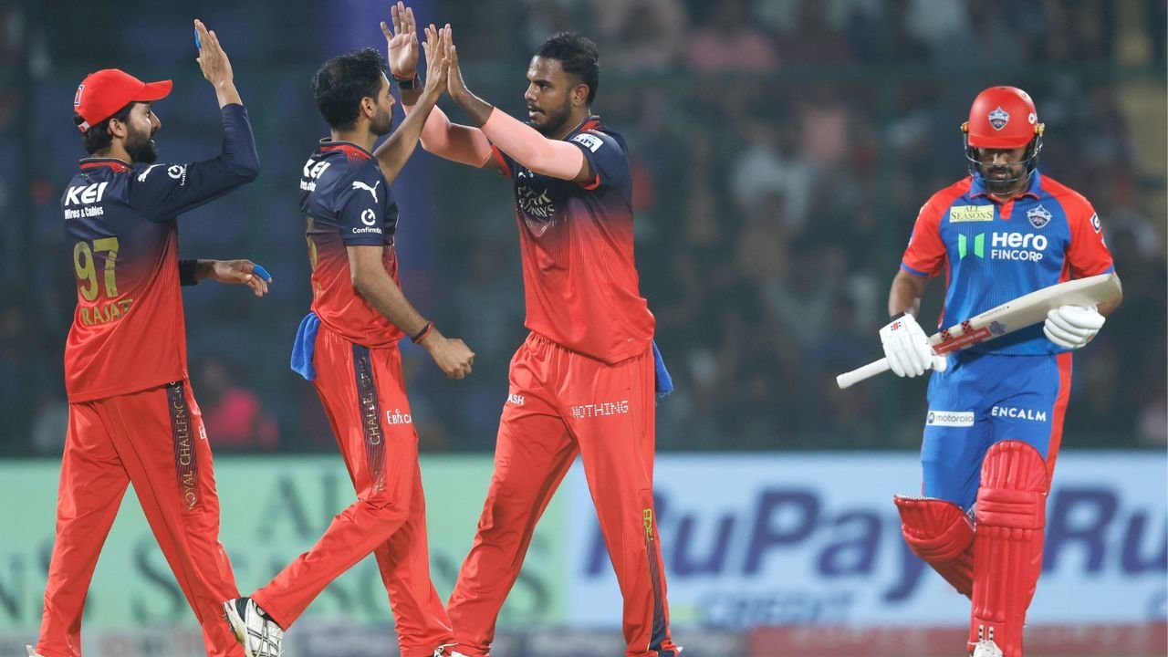 DC vs RCB IPL 2025: आरसीबी के गेंदबाजों ने दिल्ली को 162 रनों पर किया ढेर...