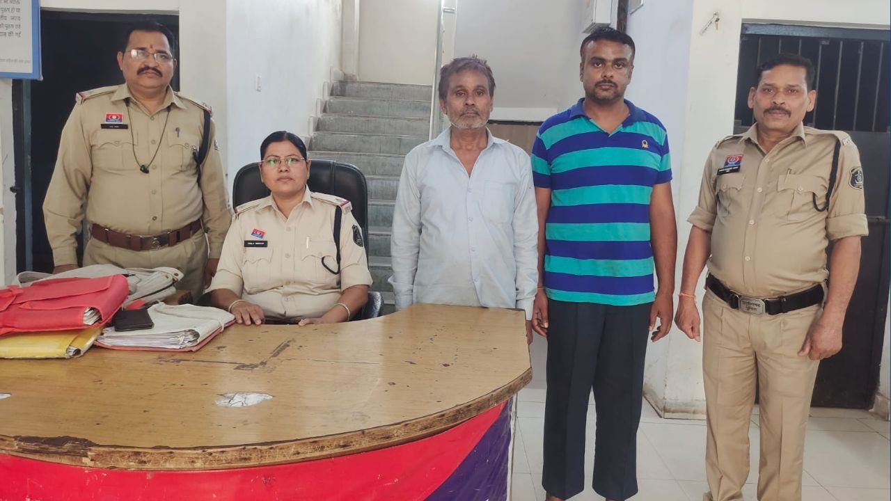 CG News: नाबालिग के साथ गैंगरेप के मामले में पुलिस ने दो आरोपियों को किया गिरफ्तार...