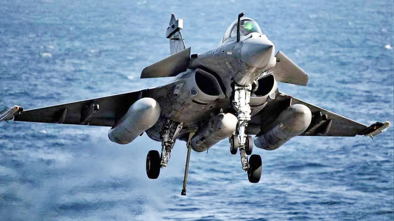Rafale-M : राफेल-एम के साथ भारतीय नौसेना की ताकत में होगा इज़ाफा, जानिए इसके एडवांस फीचर्स...