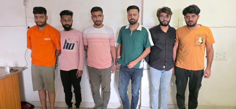 KABooK Betting Panel: रायपुर पुलिस ने दिल्ली के द्वारका में की KABooK सट्टा पैनल पर रेड, 6 सटोरिए गिरफ्तार...