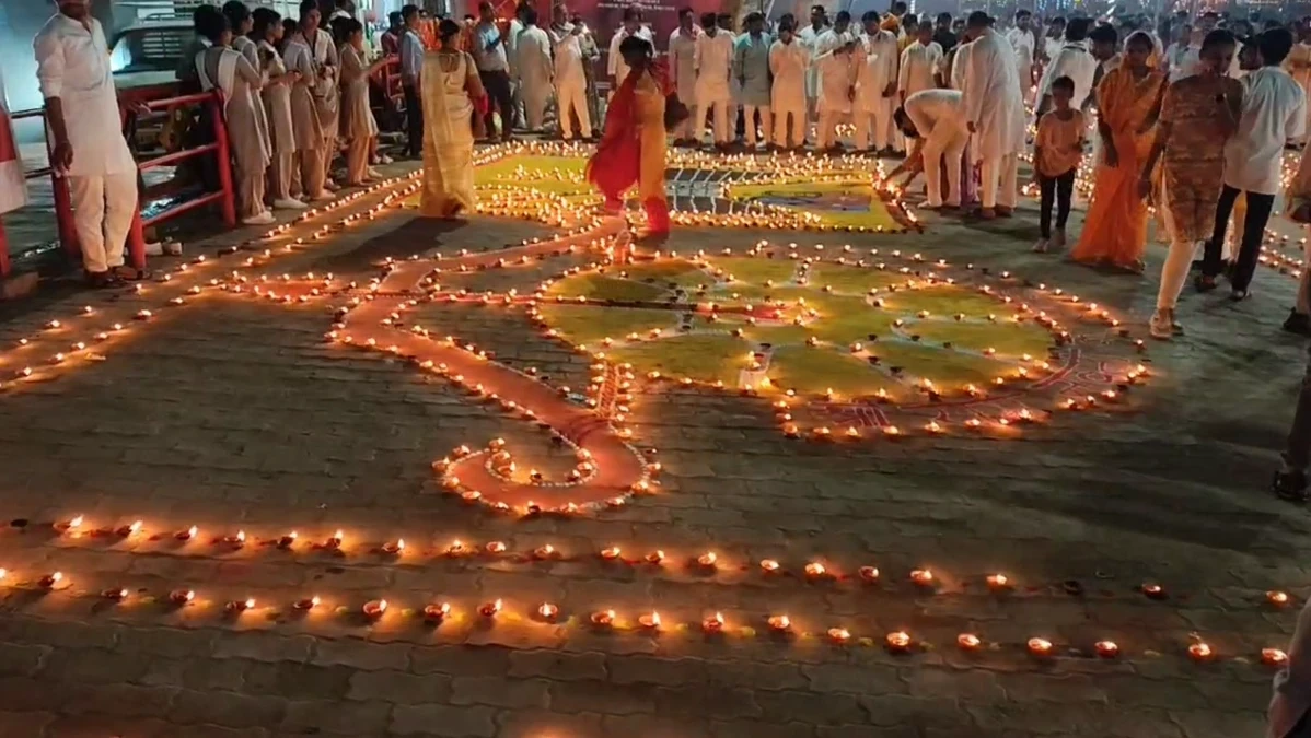 Ram Navami 2025: चित्रकूट में रामनवमी पर 11 लाख दीपों की जगमगाहट, CM मोहन यादव ने की आरती...