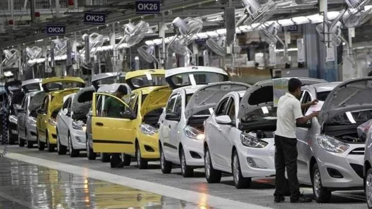 Automobile: ऑटोमोबाइल सेक्टर में उछाल, टू-व्हीलर और थ्री-व्हीलर सेल्स ने बनाया रिकॉर्ड...