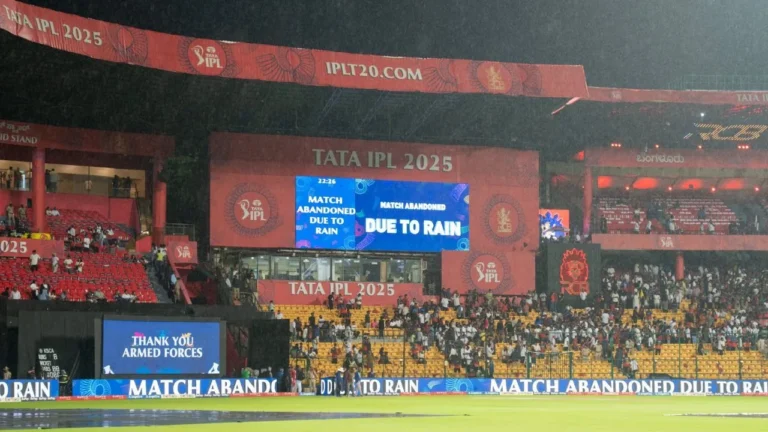 RCB vs KKR IPL 2025: बारिश ने छीना आखिरी मौका, केकेआर प्लेऑफ की दौड़ से बाहर, आरसीबी पहुंची टॉप पर