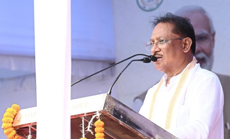 Sushasan Tihar : सीएम विष्णुदेव साय पहुंचे आमागोहन, ग्रामीणों से संवाद कर दी कई बड़ी सौगातें