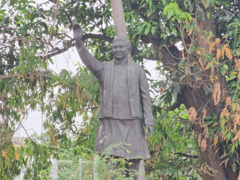 Ajit Jogi: अनावरण के लिए लाई गई पूर्व सीएम अजीत जोगी की प्रतिमा को लेकर बड़ा विवाद, समर्थकों में आक्रोश