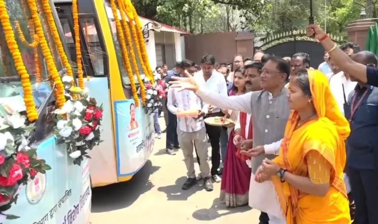 CG News : मुख्यमंत्री साय ने शुरू की दृष्टि-श्रवण बाधित बच्चों के लिए मुफ्त बस सेवा...