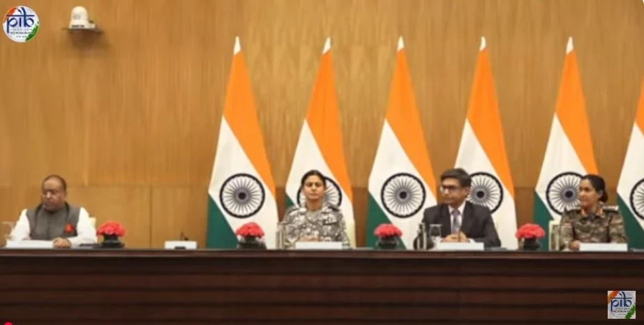 Foreign Ministry's press briefing on Operation Sindoor: 300 से 400 ड्रोन से 36 स्थानों को निशाना बनाने की नपाक कोशिश, हमले में तुर्की में बने ड्रोन का इस्तेमाल...