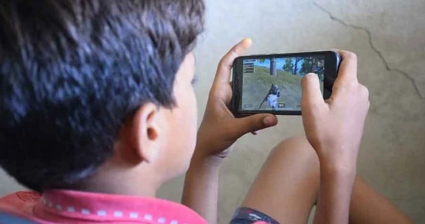 CG News: मोबाइल की लत ने ली 12 वर्षीय बालक की जान, नहीं मिला फोन तो कर ली आत्महत्या